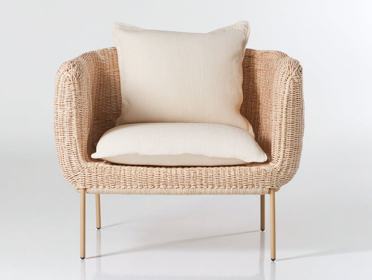 Sillón de ratán 82x78x78 cm - ratán natural y crema con patas metálicas - diseño moderno para salón